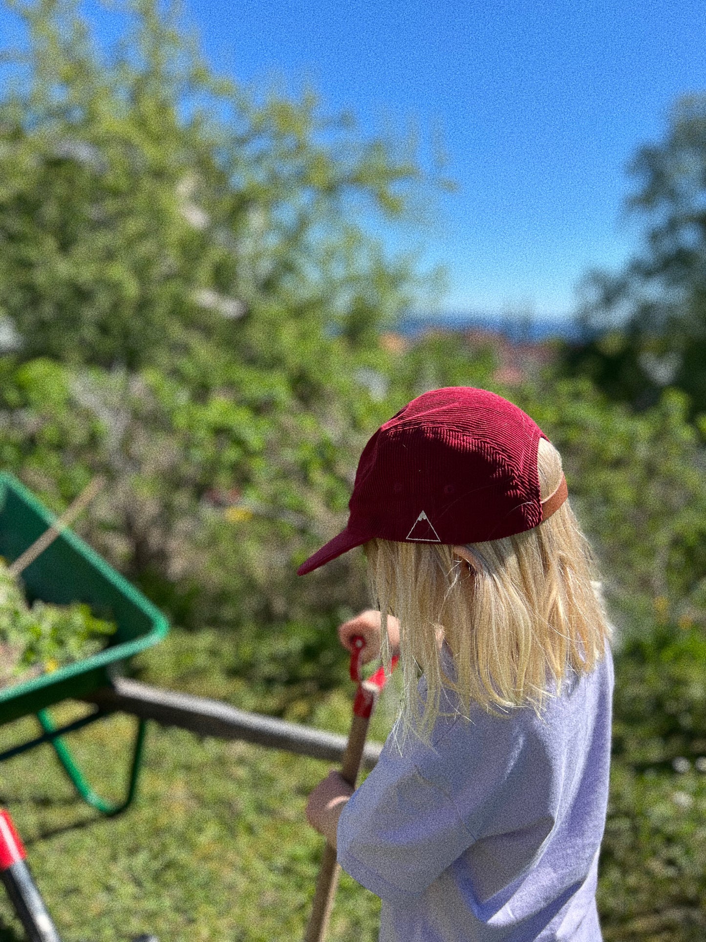 Lägerkepan fempanel röd