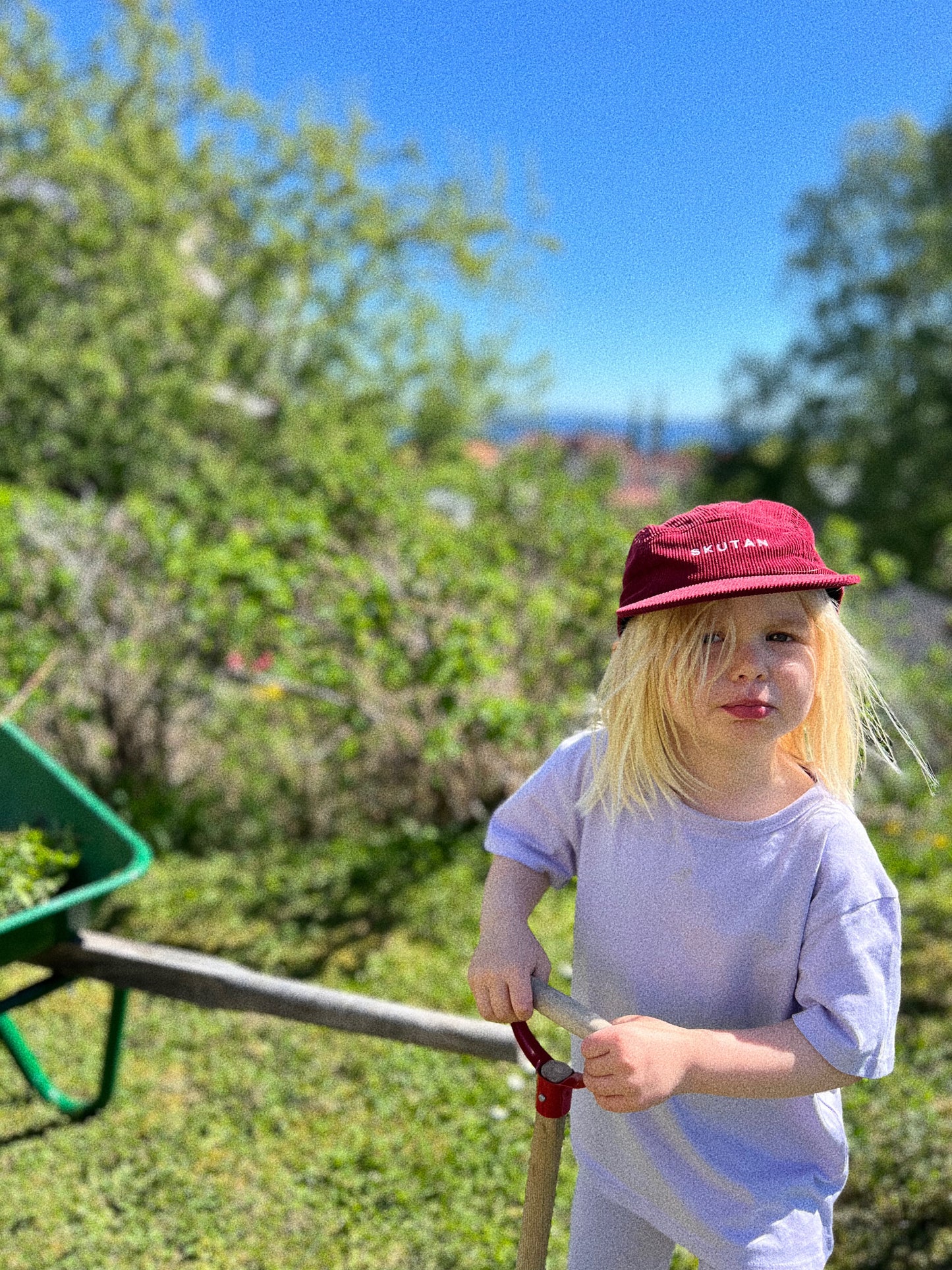 Lägerkepan fempanel röd